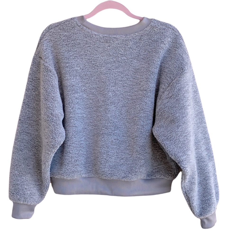 Levi’s faux fur pullover sweater - Picture 5 of 8
